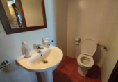 Chalet independiente con terreno en venta en la España, Alcañiz, ref: TR366148 foto