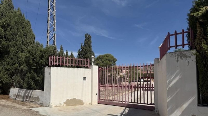 Alicante - Dolores - 2758m2
