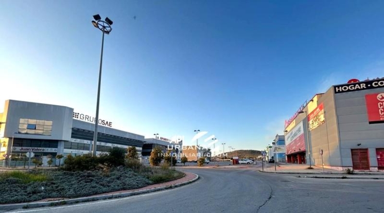 Córdoba - Lucena - 1141m2