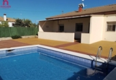 Xalet independent amb terreny en venda a la España, La Carlota, ref.: TR359928 foto