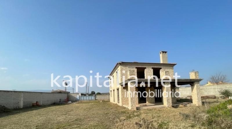 Valencia - Canals - 2362m2