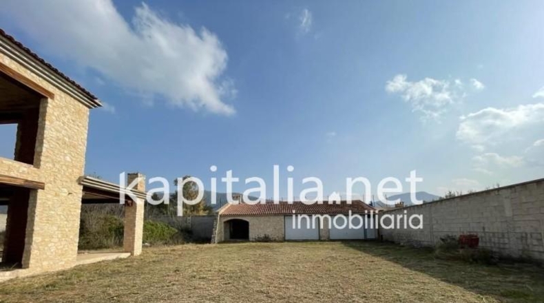 Valencia - Canals - 2362m2