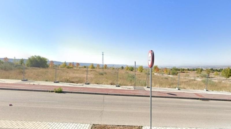 Guadalajara - Chiloeches - 1800m2