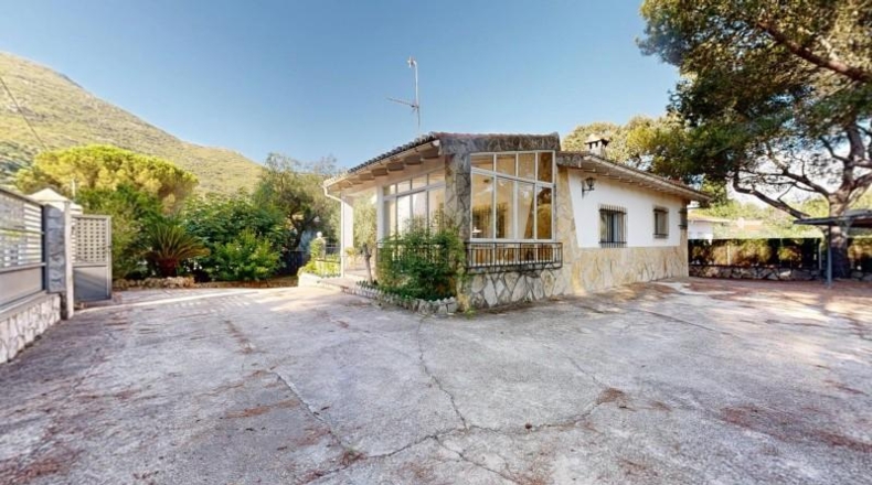 Valencia - Simat de la Valldigna - 1300m2