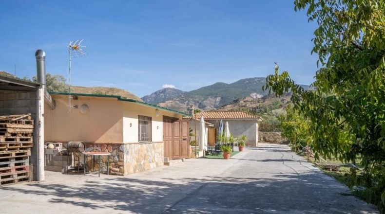 Granada - Huétor Vega - 4200m2