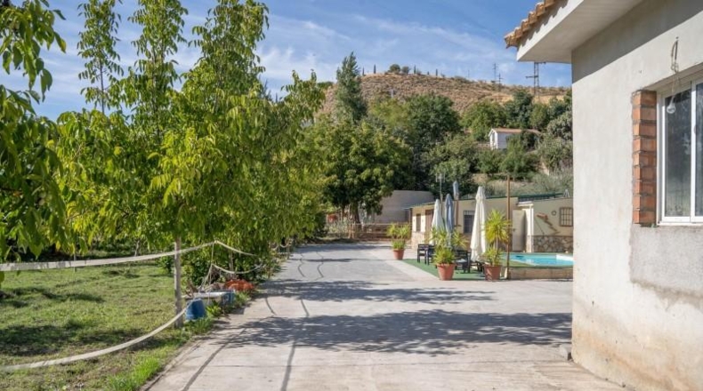 Granada - Huétor Vega - 4200m2