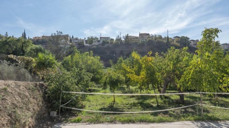 Granada - Huétor Vega - 4200m2