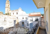 Дом с участком на продажу в городе Oliva Фото