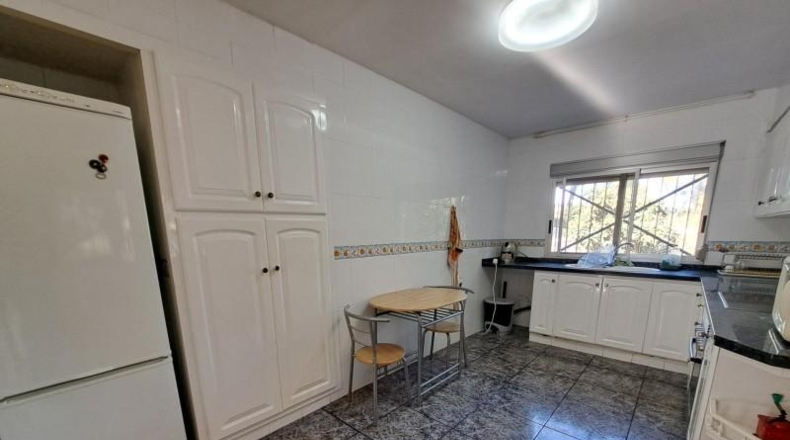 Валенсия - Alcira - 1800m2