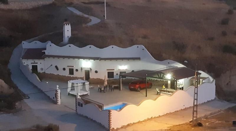 Granada - Баса - 380m2
