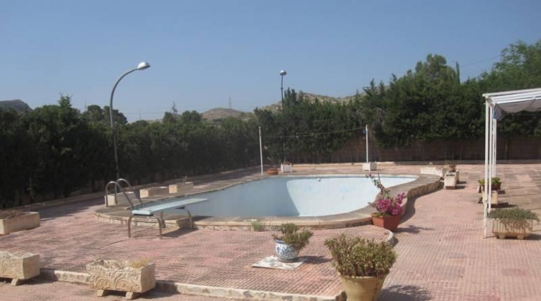 Alicante - Novelda - 2000m2