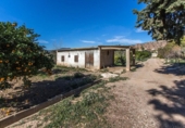 Отдельно стоящий дом с участком на продажу в городе Alhama de Murcia Фото