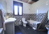 Xalet independent amb terreny en venda a la España, Villanueva de Ávila, ref.: TR218491 foto