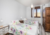 Chalet independiente con terreno en venta en la España, Lastras del Pozo, ref: TR151385 foto