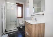 Chalet independiente con terreno en venta en la España, Lastras del Pozo, ref: TR151385 foto