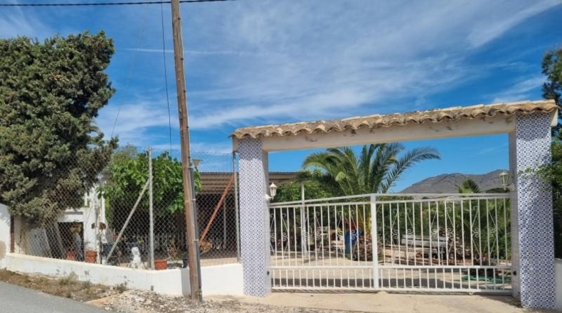 Alicante - Novelda - 1600m2