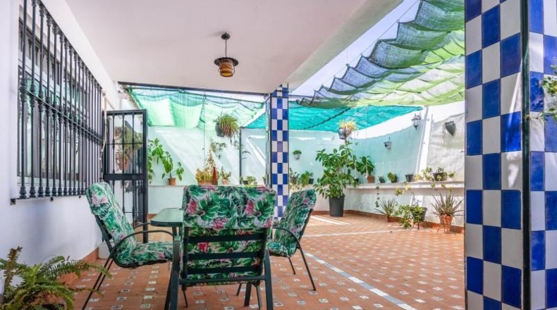 Sevilla - San Juan de Aznalfarache - 380m2
