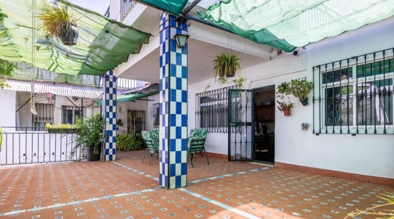 Sevilla - San Juan de Aznalfarache - 380m2