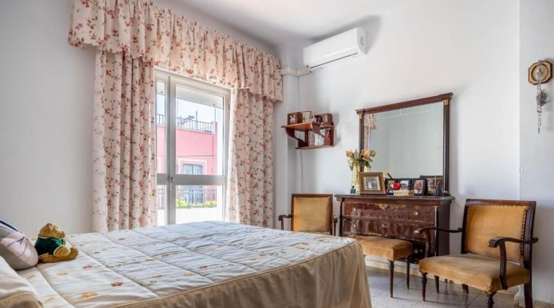 Sevilla - San Juan de Aznalfarache - 380m2