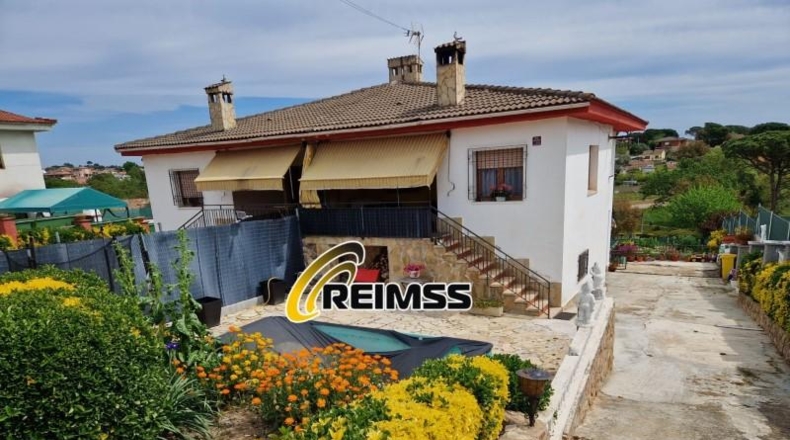 Gerona - Sils - 900m2