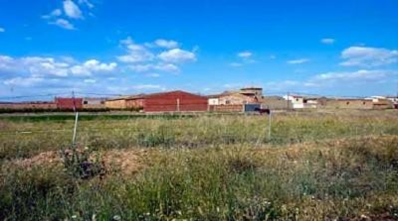 Zaragoza - Pinseque - 3700m2