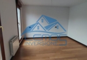 Chalet independiente con terreno en venta en la España, León, ref: TR154454 foto