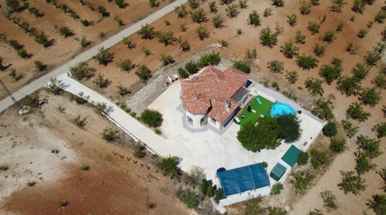 Almería - Oria - 12390m2