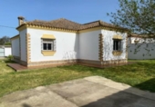 Chalet independiente con terreno en venta en la España, Chiclana de la Frontera, ref: TR269862 foto