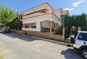 Graena 600&nbsp;м²