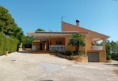 Xalet independent amb terreny en venda a la España, Xiva, ref.: TR166673 foto