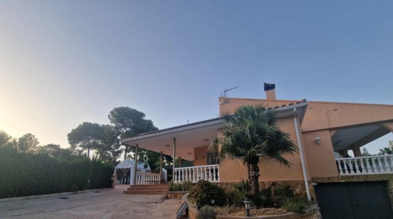 Valencia - Chiva - 6000m2