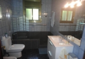 Chalet independiente con terreno en venta en la España, Calafell, ref: TR263404 foto