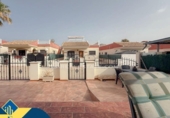 Chalet independiente con terreno en venta en la España, Torrevieja, ref: TR364952 foto