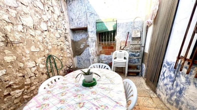 Alicante - Dolores - 690m2
