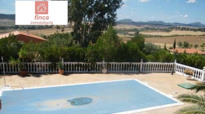 Badajoz - Don Álvaro - 6000m2