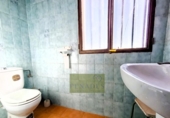 Chalet independiente con terreno en venta en la España, Ontinyent, ref: TR346408 foto