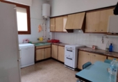 Отдельно стоящий дом с участком на продажу в городе Альманса Фото