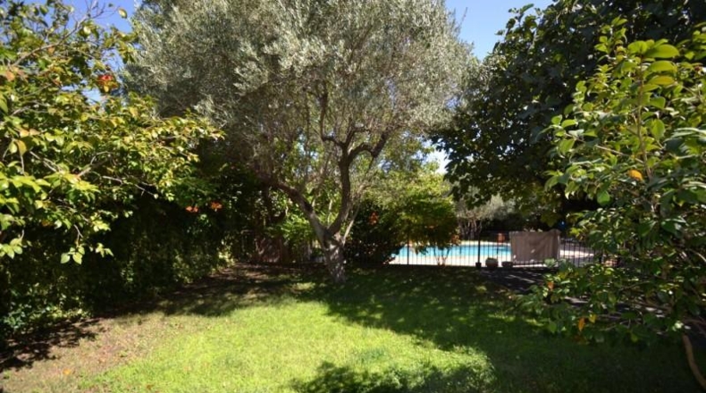 Cáceres - Malpartida de Plasencia - 820m2