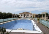 Xalet independent amb terreny en venda a la España, Baza, ref.: TR241408 foto