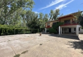 Country house with land for sale on España, Cadrete, ref: TR340474 photo