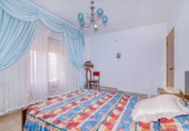 Загородный дом с участком на продажу в городе Baza Фото