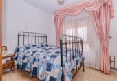 Загородный дом с участком на продажу в городе Baza Фото