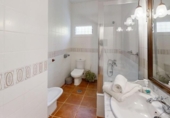 Chalet independiente con terreno en venta en la España, Chiva, ref: TR151230 foto
