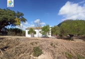 Загородный дом с участком на продажу в городе El Bosque Фото