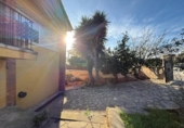 Chalet independiente con terreno en venta en la España, Roda de Berà, ref: TR379975 foto