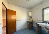 Chalet independiente con terreno en venta en la España, Roda de Berà, ref: TR379975 foto