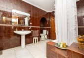 Chalet independiente con terreno en venta en la España, Alhendín, ref: TR354269 foto