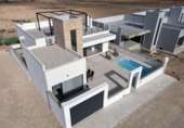 Отдельно стоящий дом с участком на продажу в городе Fuente Álamo Фото