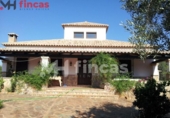 Xalet independent amb terreny en venda a la España, Las Navas de la Concepción, ref.: TR248554 foto