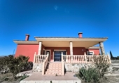 Chalet independiente con terreno en venta en la España, Crevillente, ref: TR222870 foto